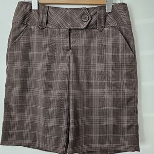 CUTE Daisy Fuentes Moda Brown Bermuda Shorts